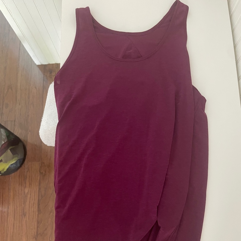 Lululemon tank